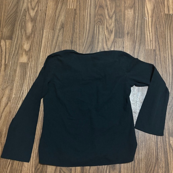 NY & Company * Woman Long Sleeve V Neck * Size Medium - Picture 2 of 7